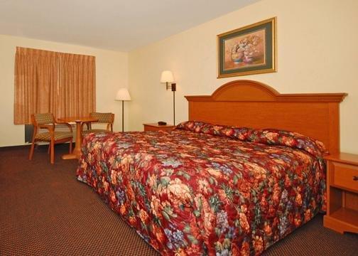 6 - Airport Hotel