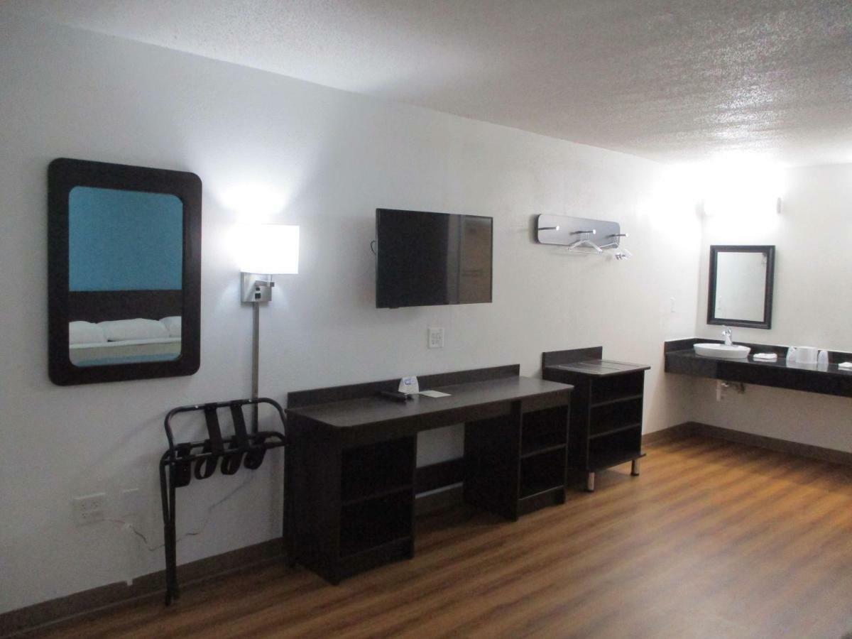 6 - Airport 2* Chattanooga