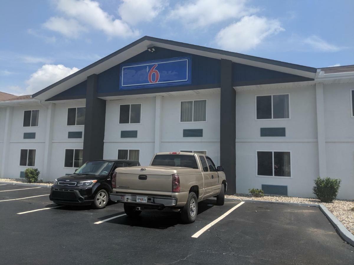 Hotel 6 - Airport Chattanooga
