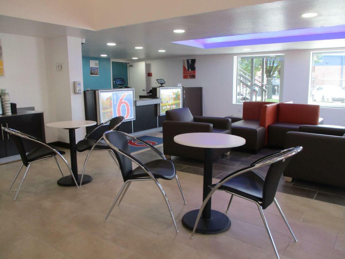 Hotel 6 - Airport