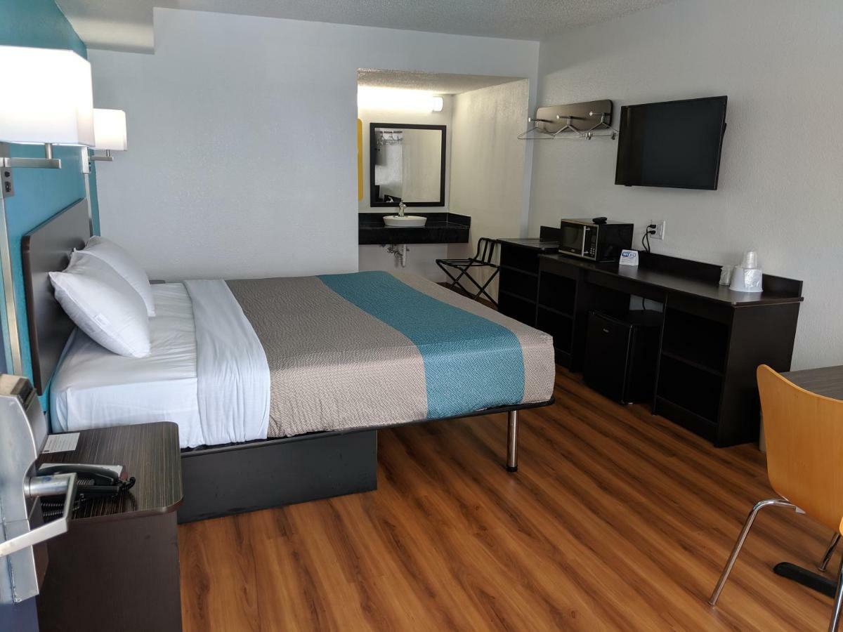 6 - Airport Hotel 2*
